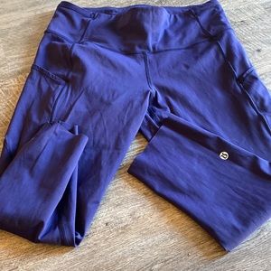 Purple Lululemon Fast and Free 19” cropped leggings. Size 10 EUC